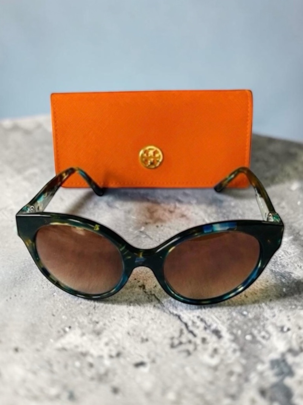 TORY BURCH TY7087 3145/T5 52/19
135 3P Blue Brown
Sunglasses